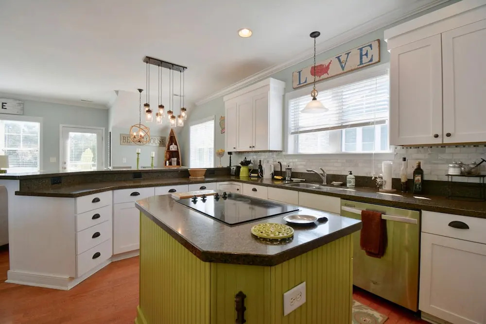 1 Block To Beach! Ocean-view Oak Island 4 Bedroom Home