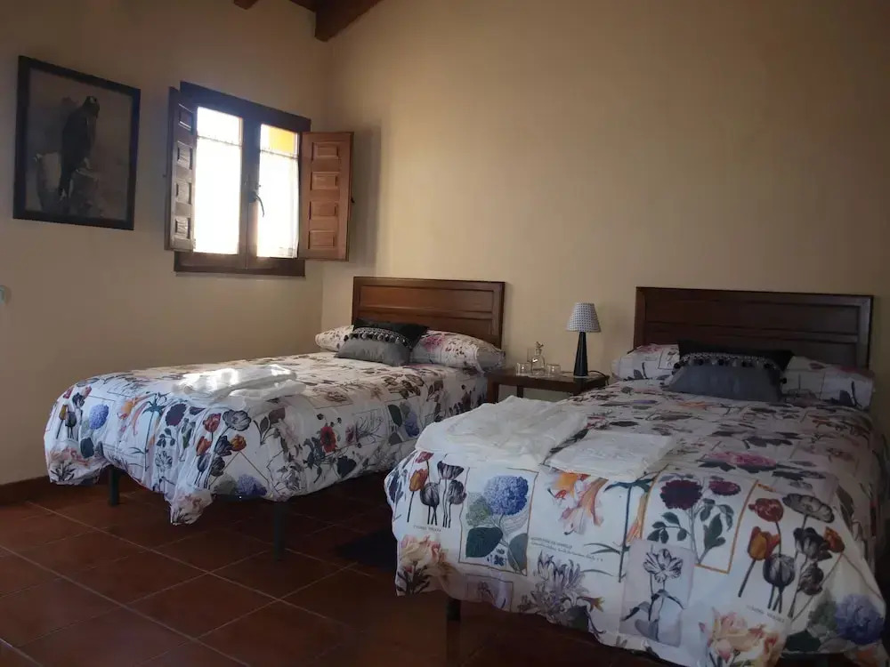 Eco-Lodge en la Reserva Privada Campanarios de Azaba - Proyecto de Conservación