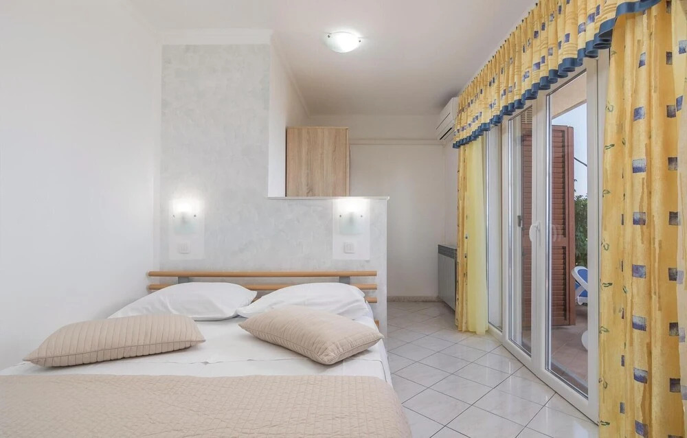 Beautiful Home in Labin With Wifi and 2 Bedrooms