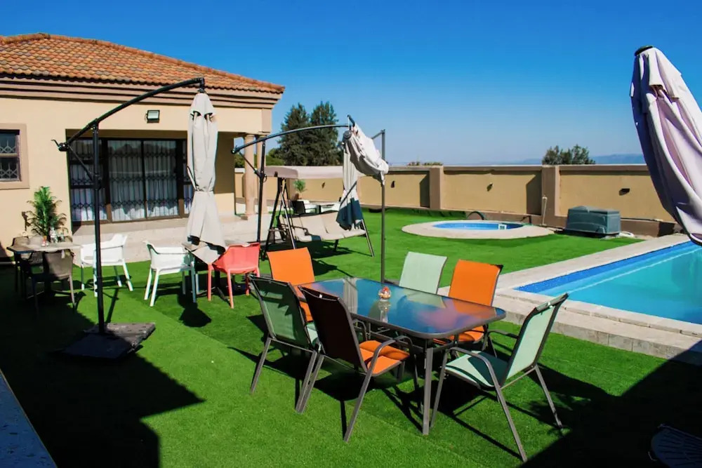 WoodMead Guest House & Events