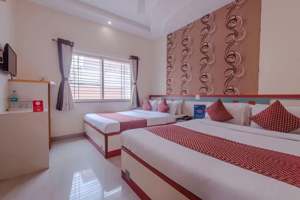 Hotel Sai Country Inn