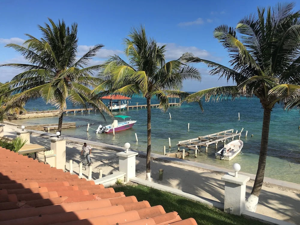 Isla Bonita Yacht Club