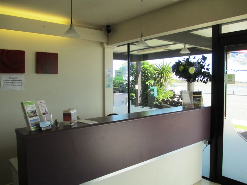 Albatross Motel