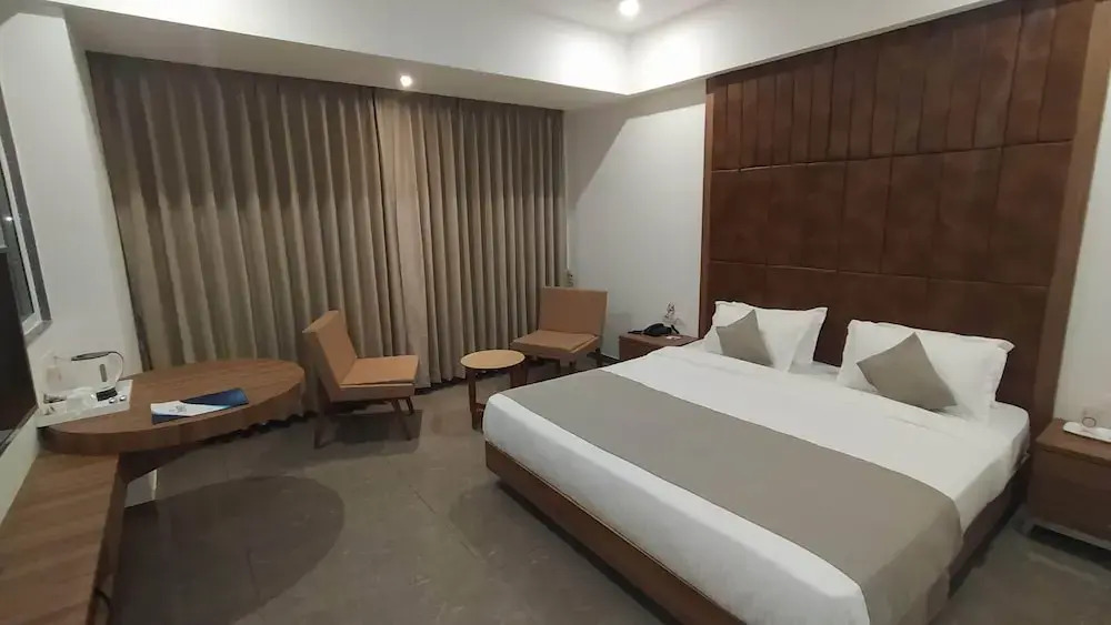 Raaj Svasti Inn