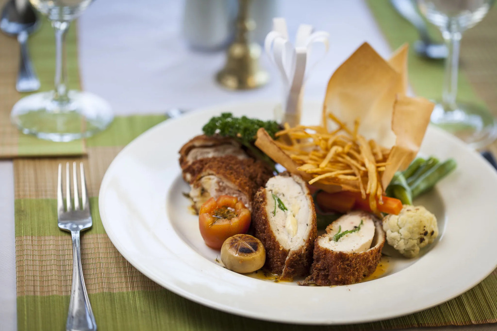 The Albatross, Kandy