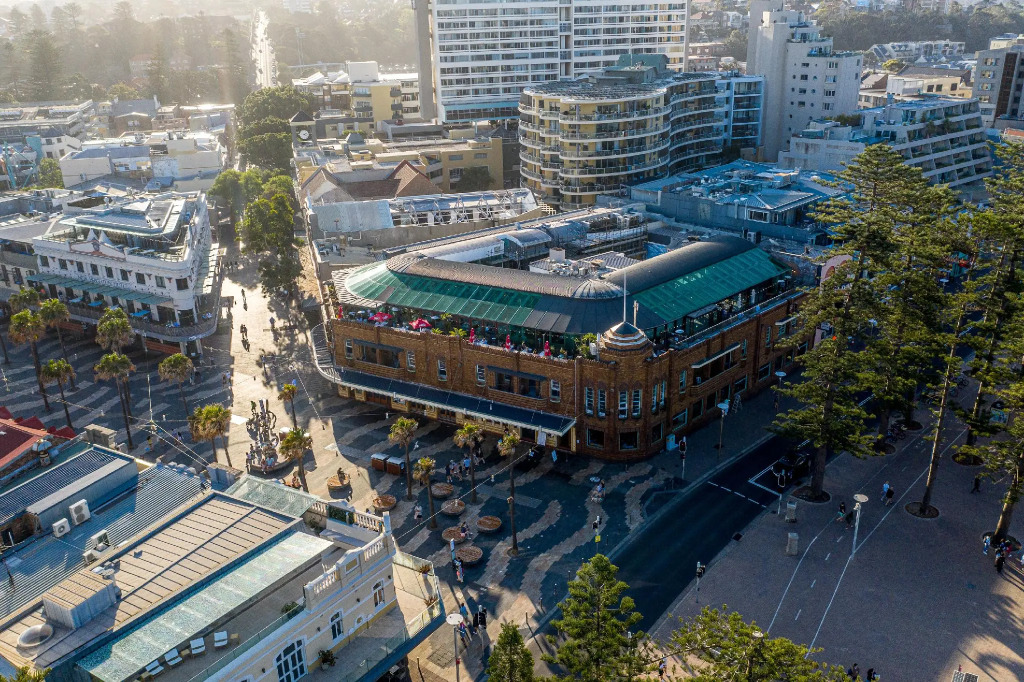 Stay at Hotel Steyne