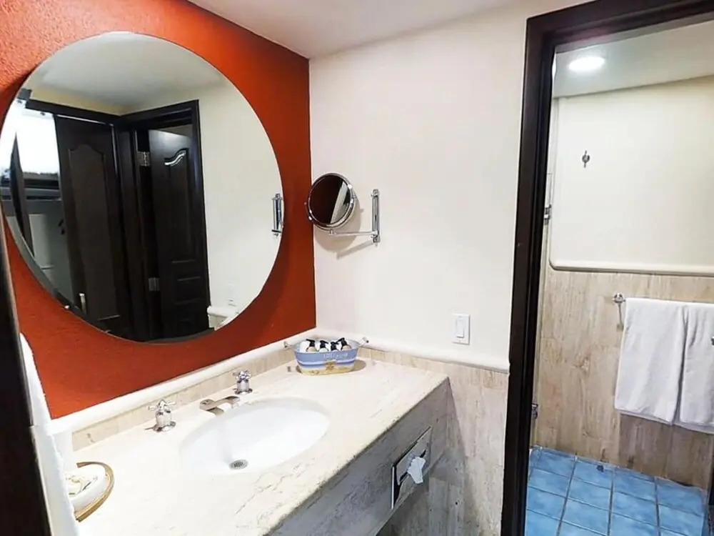Beautiful Studio JR Suite in Downtown Cabo