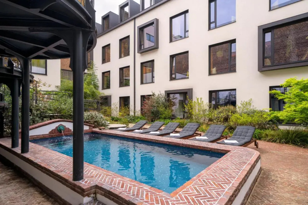 Latroupe Hotel Jardin Secret