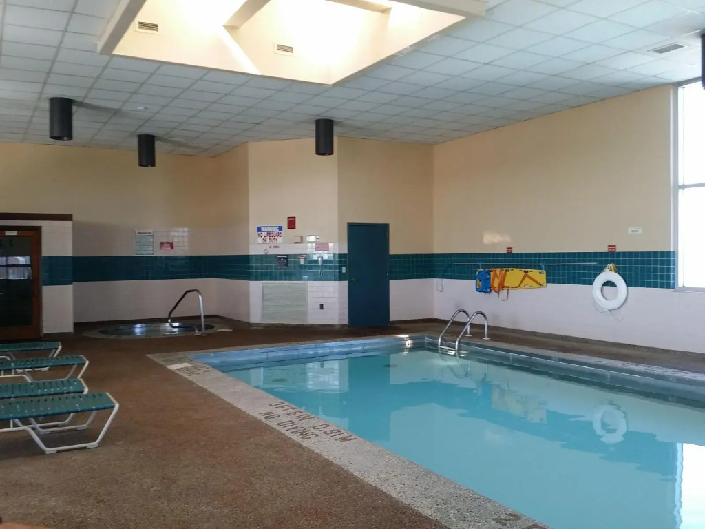 Baymont by Wyndham Grand Rapids Near Downtown