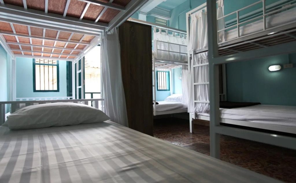 Baan Talat Phlu - Hostel