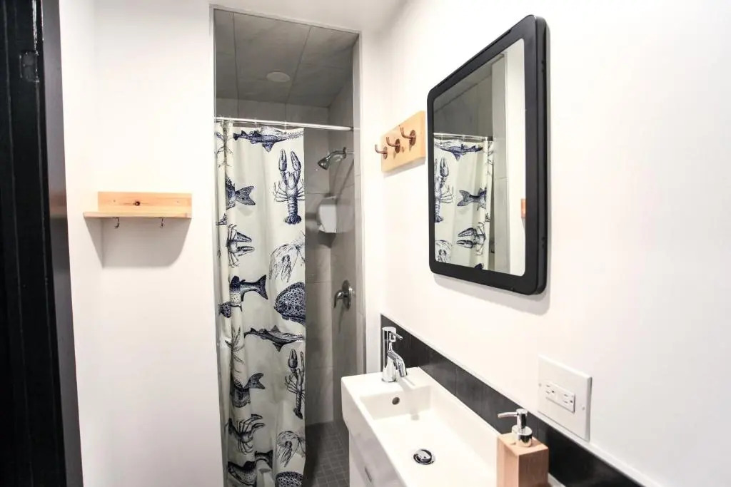 Auberge Saintlo Montréal Hostel