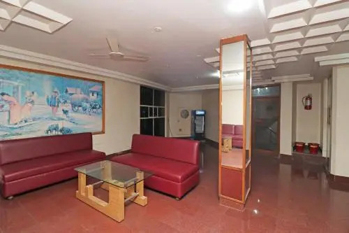 OYO 28734 Parakh Palace