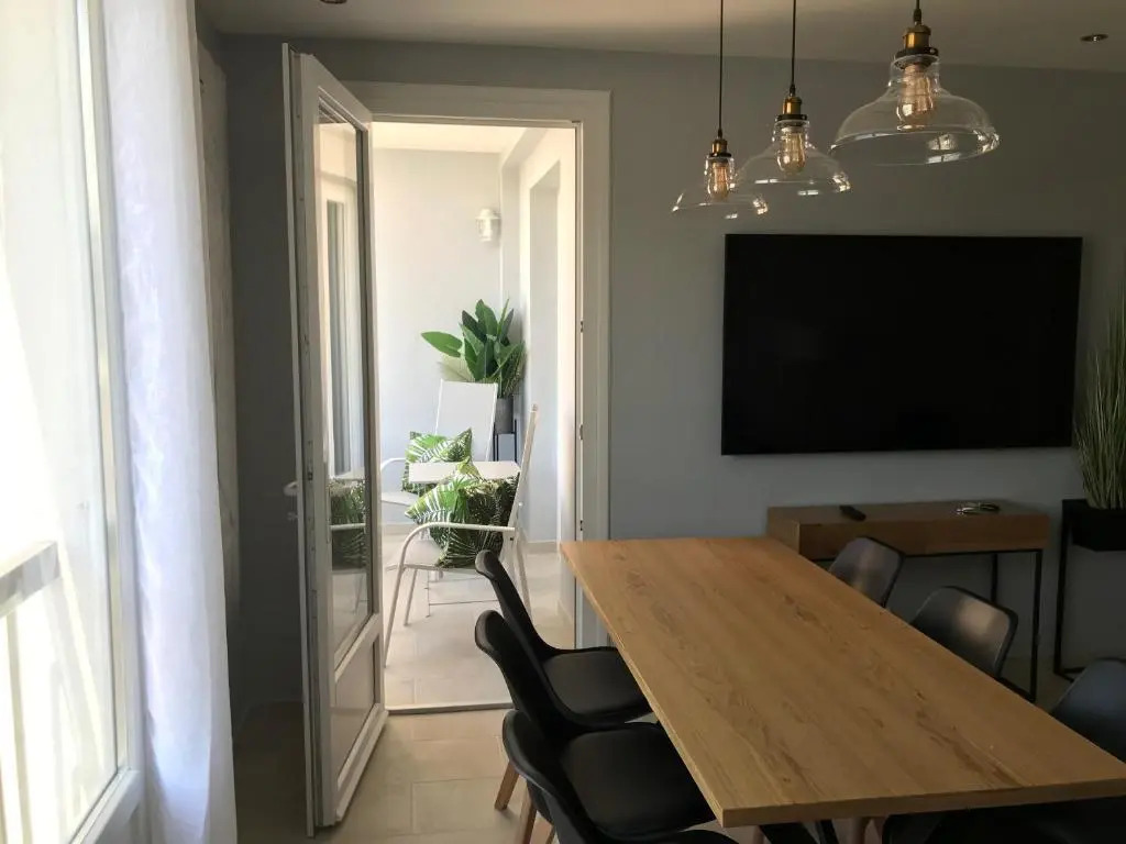 Appartement plein centre Saint Florent face au port