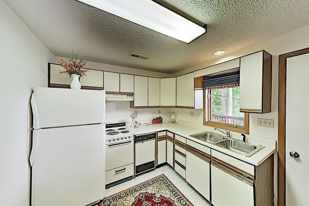 706younm 4 Bedroom Home