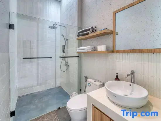 Villa Rioja – 3BR Tropical Retreat in Pererenan  - A Luxury Private Villa By Balinest Villas