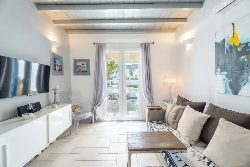 Phaedrus Living: Ornos Beach House Mykonos