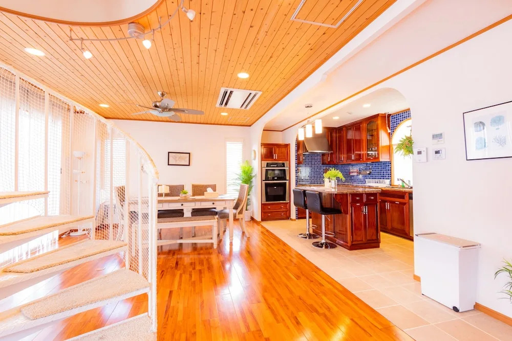 Lanakai House