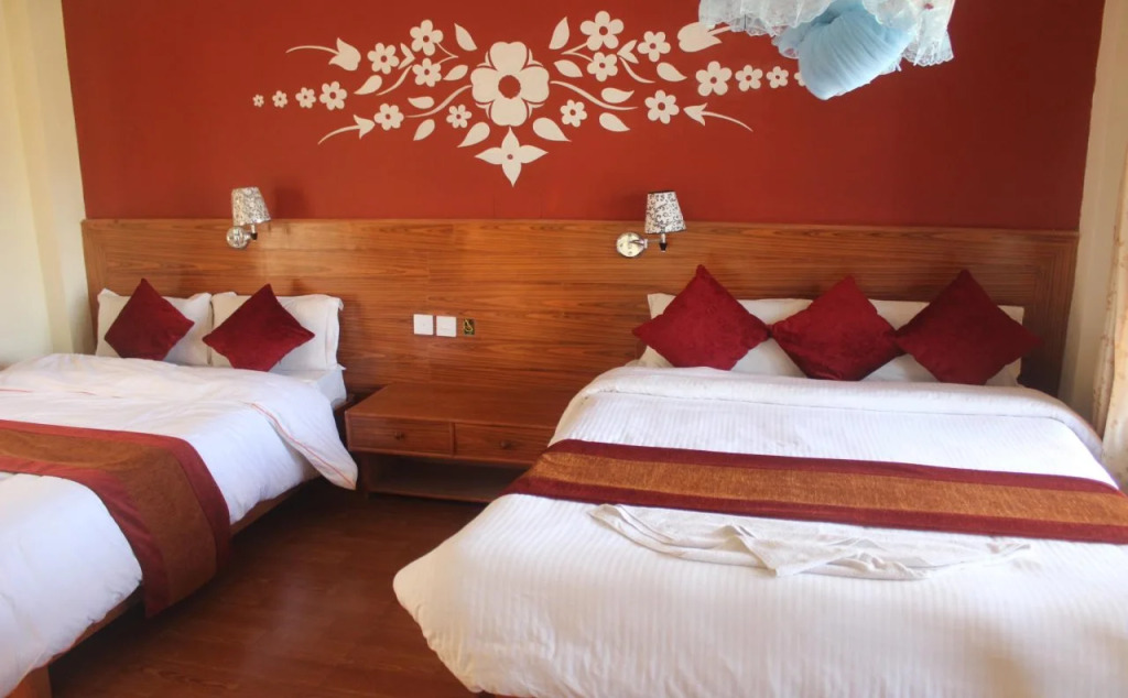 Chitwan Forest Resort with swimming pool , Chitwan National Park