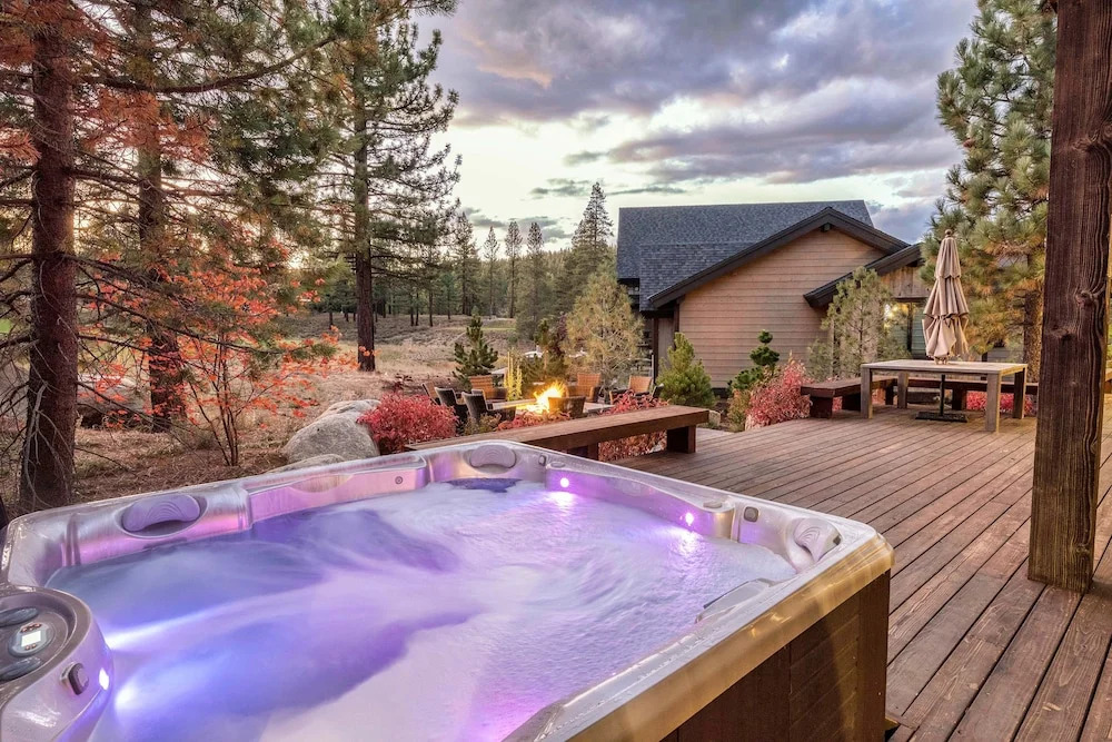 4BR Luxury Truckee Home by RedAwning