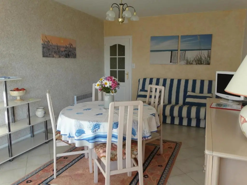Appartement Saint-Jean-de-Monts, 2 pièces, 6 personnes - FR-1-323-57