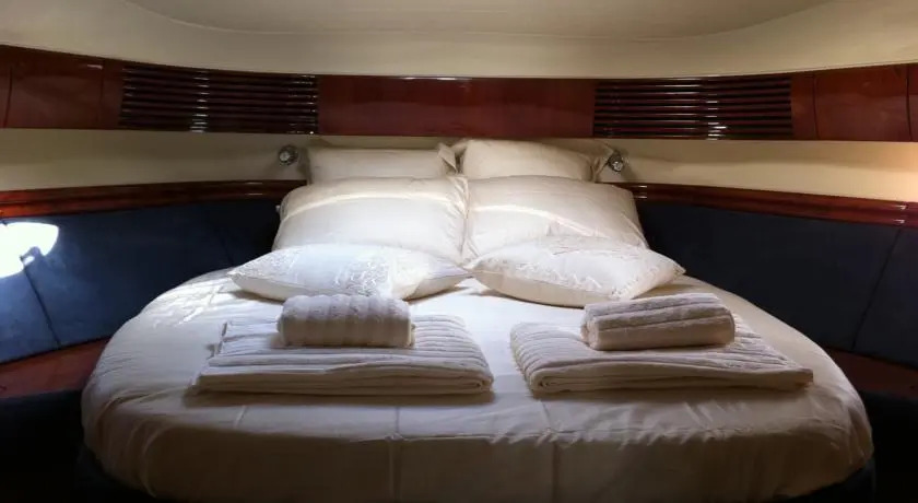 Luxe Yacht including SunSet Cruise