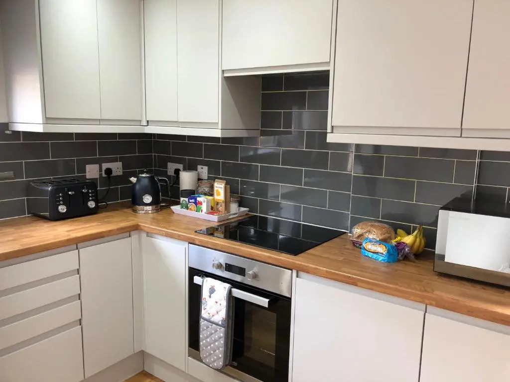 The Moo House - 2 Bedrooms Apartment - Stayseekers