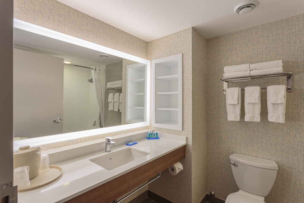 Holiday Inn Express & Suites - Belleville by IHG
