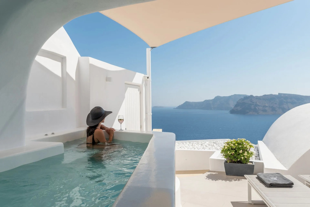 Aspaki Exclusive Hotel
