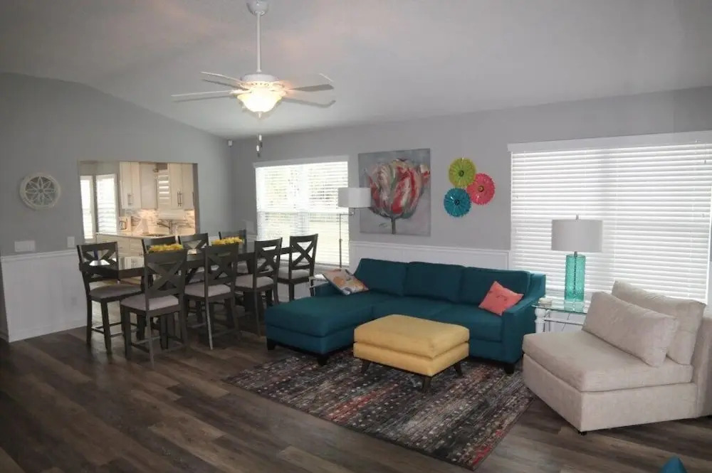 Sunset Harbor 3 Bedroom Home by Redawning