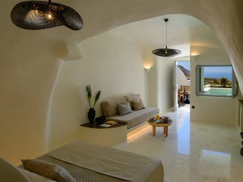 Avelora Suites