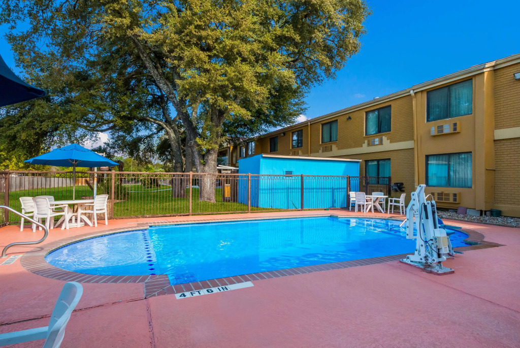 SureStay Plus Hotel by Best Western San Antonio North