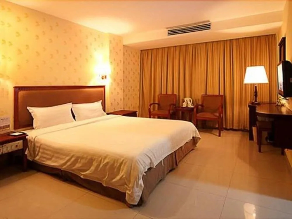Yafeng Hotel Overseas Chinese Town Branch
