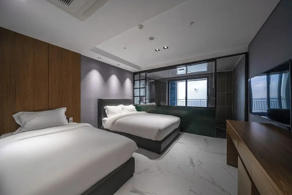 sky & sea hotel