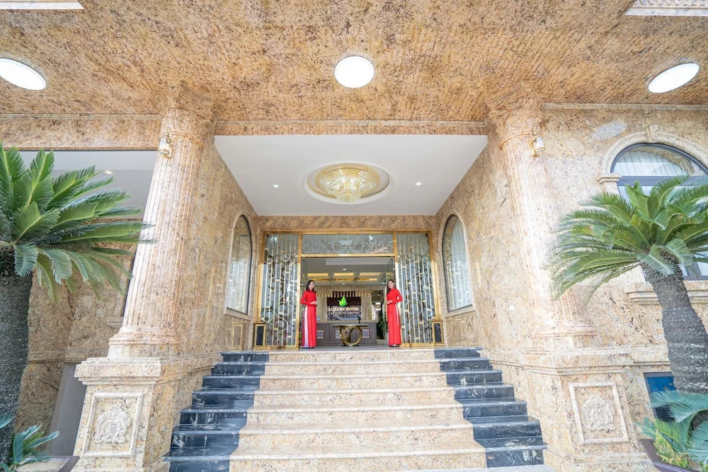 Luxury Hotel