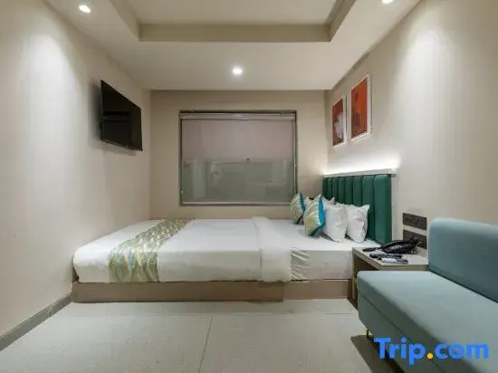 Hotel Redvibe-A Unit of RVS Groups