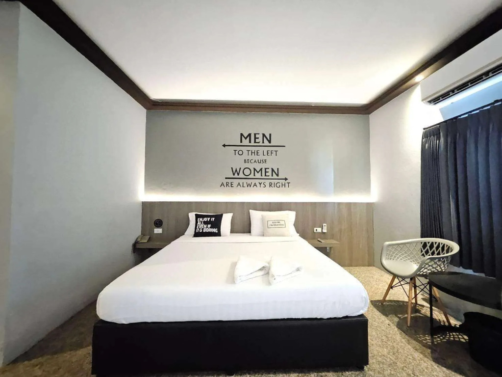 Paramount Palace Hotel Dannok