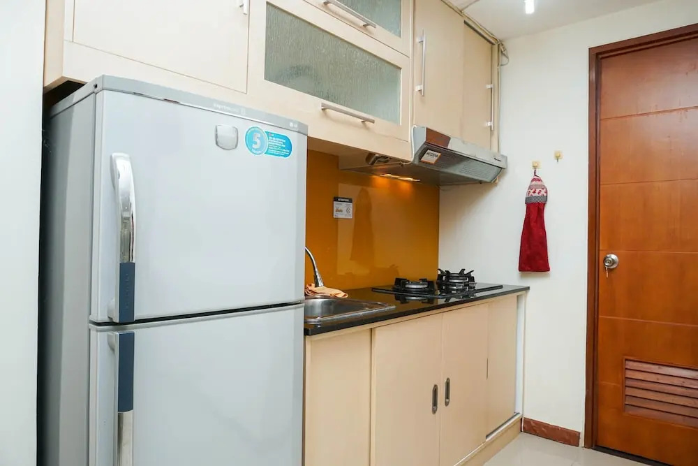 Cozy and Minimalist 2BR at Marbella Kemang Apartment