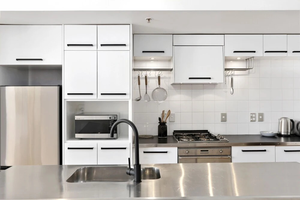 Gorgeous Designer 2 Bedroom in CBD