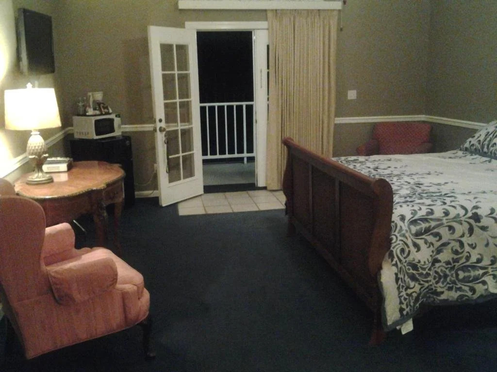 The Inn at Benicia Bay
