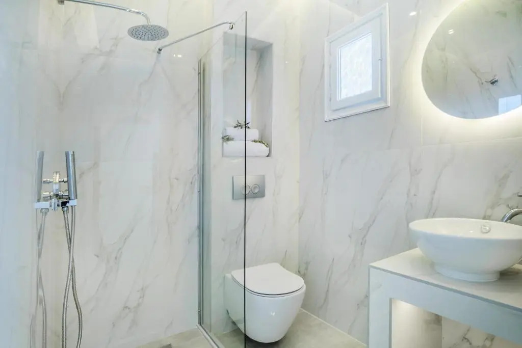Eleon Suites & Apartments