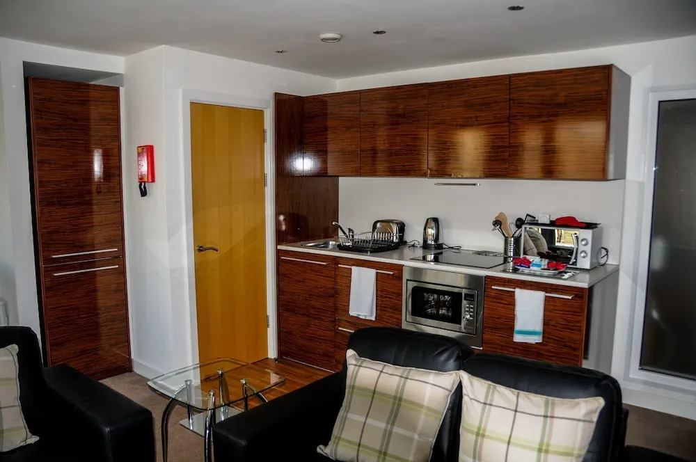 Your Stay Bristol Marsh House