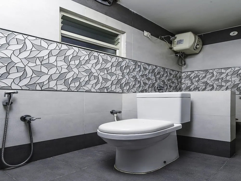 Oyo 18612 Sree Sai Surya Service Apartment