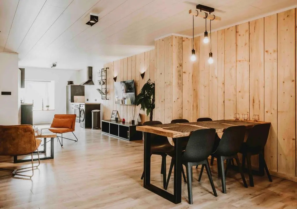 Wooden Soul : duplex 2 chambres avec jardin commun