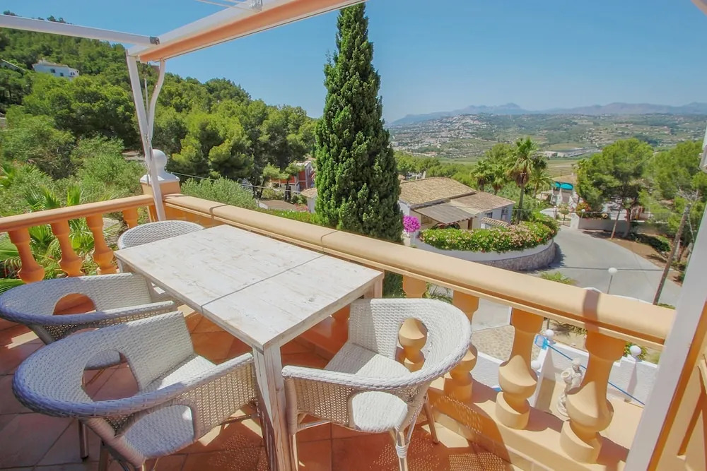 Alma - holiday home with private swimming pool in Benitachell