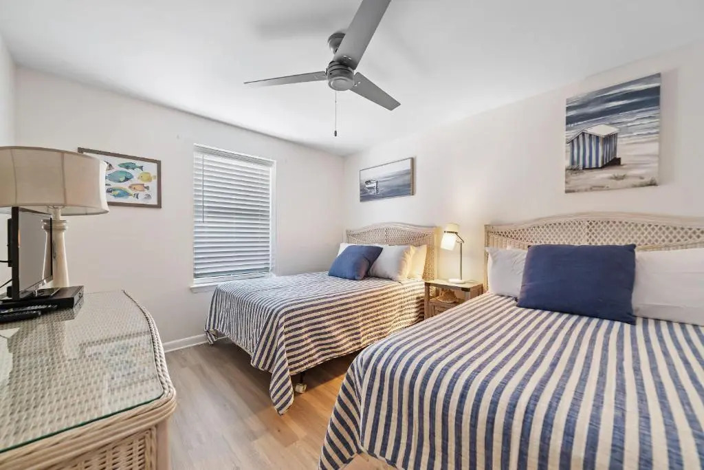 Phoenix VI 6511 - Beachfront Updated Condo!
