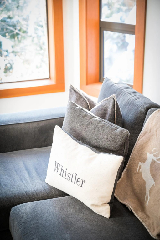 Beautiful and Spacious 2Br Condo by Harmony Whistler