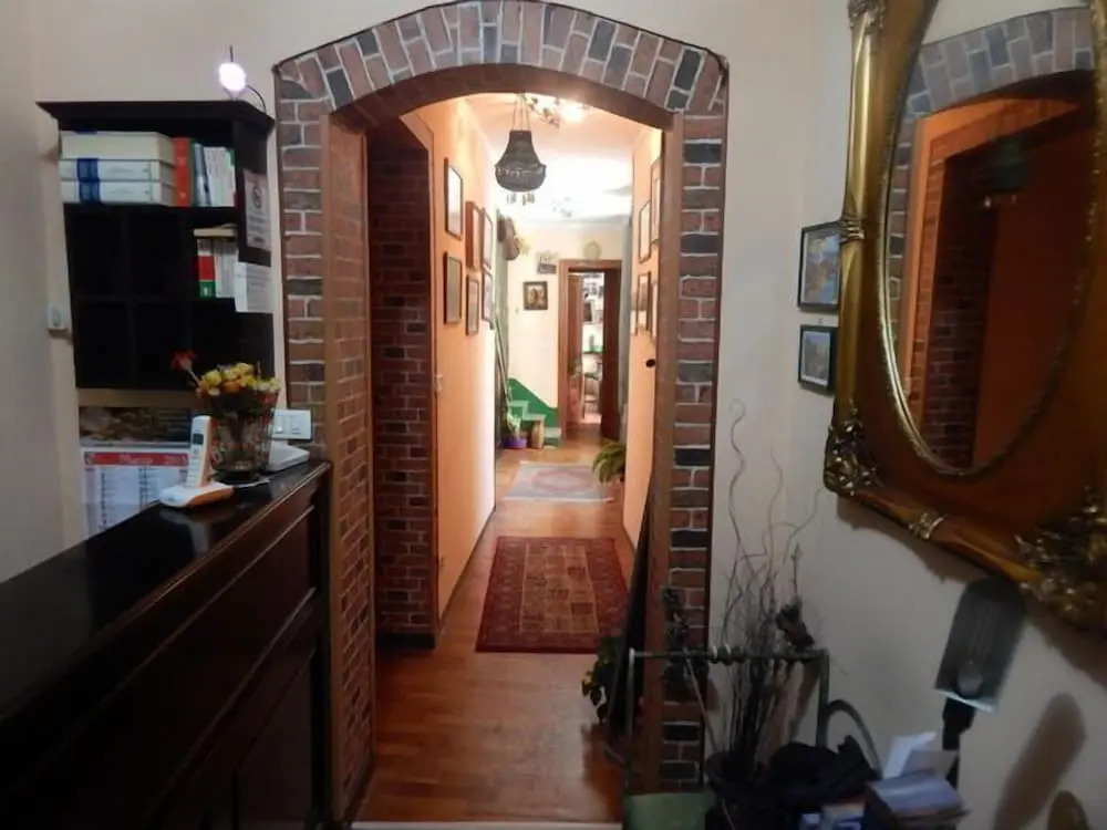 Hernandez House