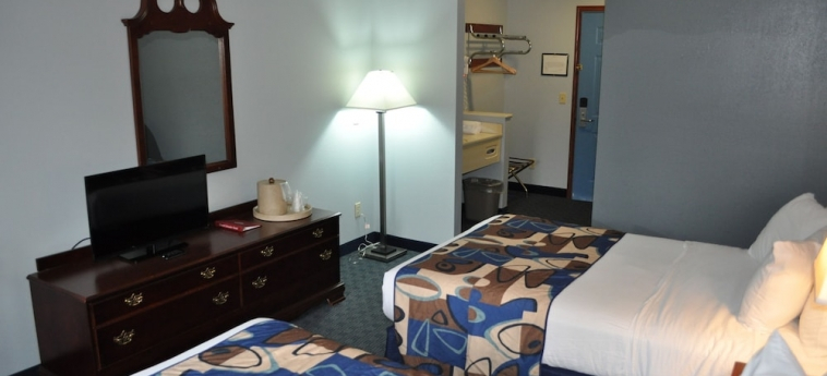 Grand Islander Hotel