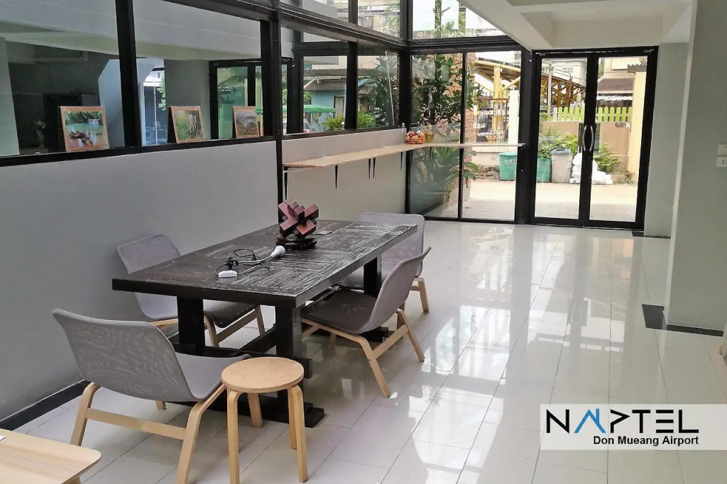 RoomQuest Bangkok Don Mueang Airport