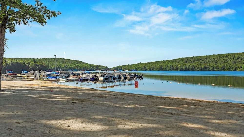 Mountain Laurel Lodge by Avantstay Lake Harmony Retreat Loft + Games + Ski + Private Club Access